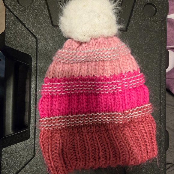 Chilldrens Winter Hat - Picture 1 of 3